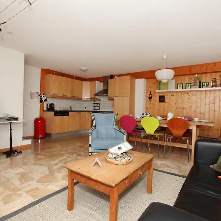 Chalet Le Chamois Vert By Interhome シャレー
