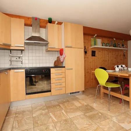 Chalet Le Chamois Vert By Interhome シャレー