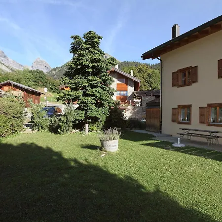 Chalet Le Chamois Vert By Interhome *