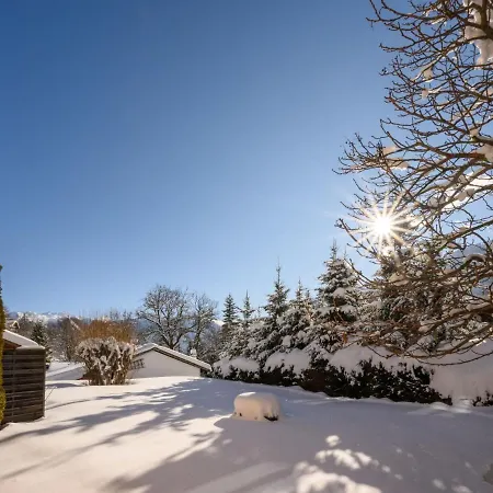 シャレー Chalet Le Chamois Vert By Interhome