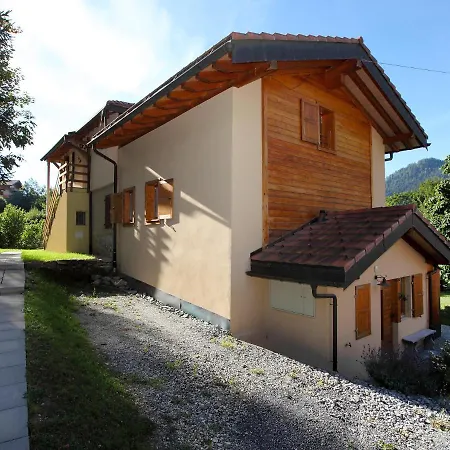 Chalet Le Chamois Vert By Interhome *