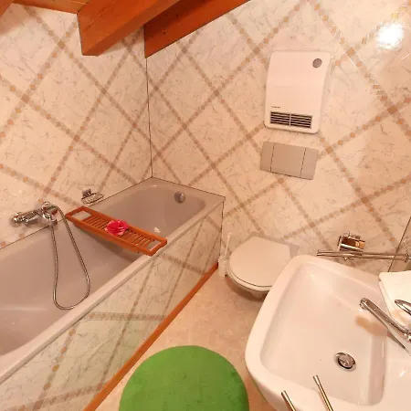 Chalet Chalet Le Chamois Vert By Interhome